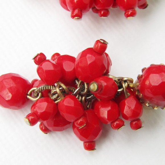 Vintage Red Glass Cha Cha Dangle Earrings Clip On - Picture 3 of 3